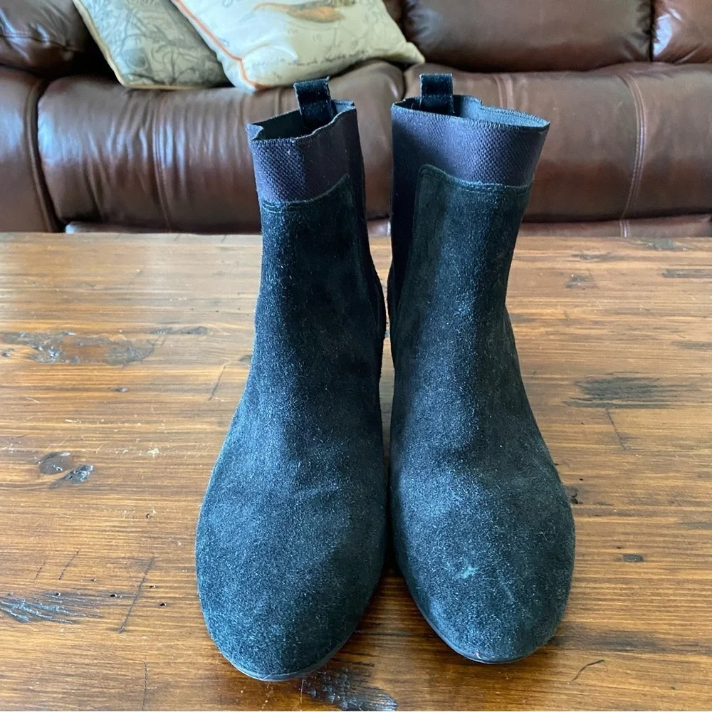 NURTURE‎ Francie Suede Ankle Low Wedge Elastic Gore Boots Size 10 Charcoal Black